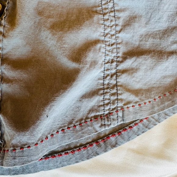 *DETAILED RED SEAMS* Jeremiah Large Gray Short Sleeve Button Down Shirt Pocket - Picture 6 of 7